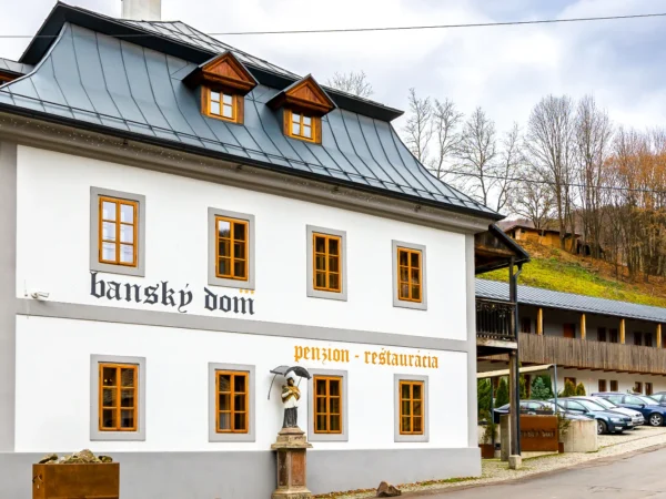 Oddych v Štiavnických vrchoch: penzión s raňajkami či polpenziou a wellness