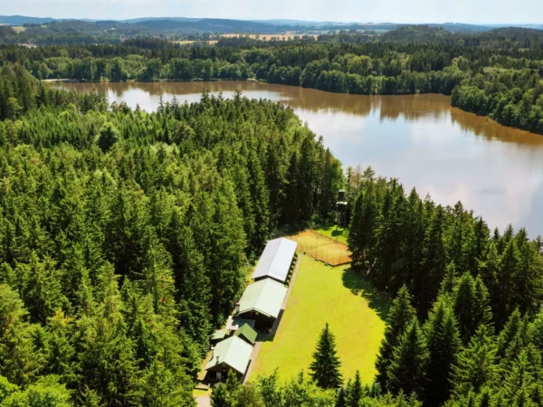 Juhočeská dovolenka priamo pri rybníku a mnoho aktivít pre rodiny aj partie