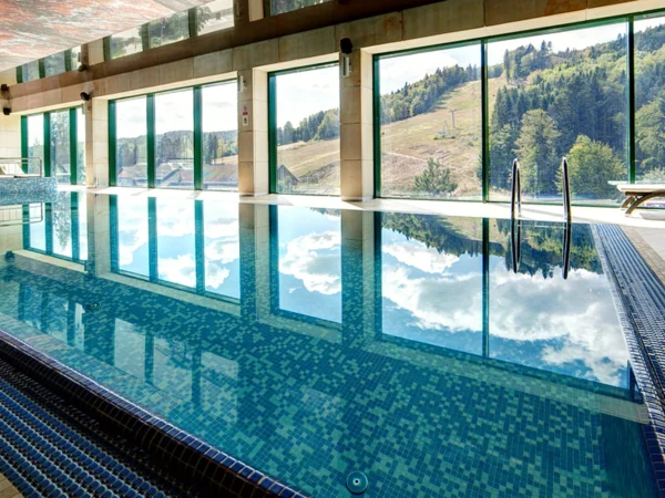 Relax v srdci Krynice-Zdrój: 4* hotel s neobmedzeným wellness, stravou i detskou herňou