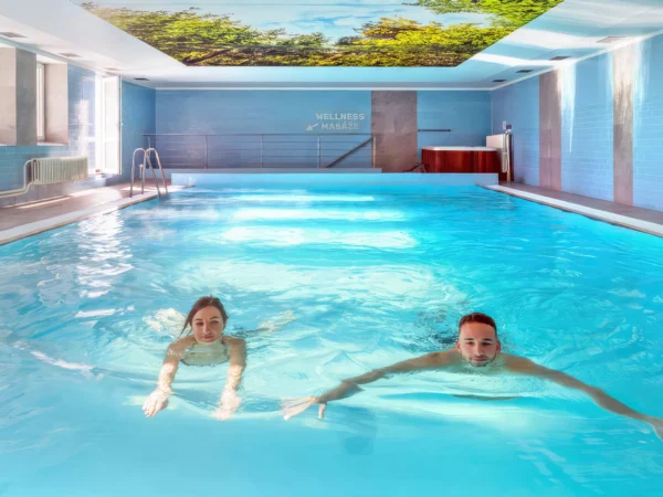 Nabitý pobytový balíček v Jeseníkoch: wellness, polpenzia, šport aj špeciálny variant pre hostí 50+