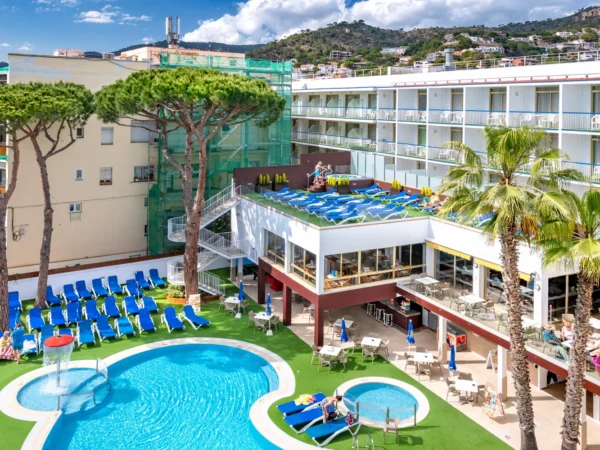 Dovolenka v Španielsku: pobyt v 3* hoteli GHT Costa Brava & Spa vr. stravy a wellness