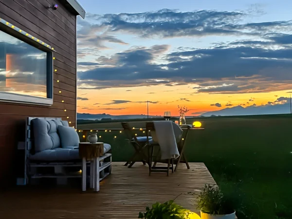 Romantický pobyt v TinyHouse pod Tatrami: výhľad na hory, priestranná terasa